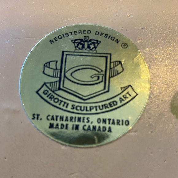 Vintage 1970’s Girotti Sculptured Art, Girl with Flower Basket Under Tree - Picture 3 of 3